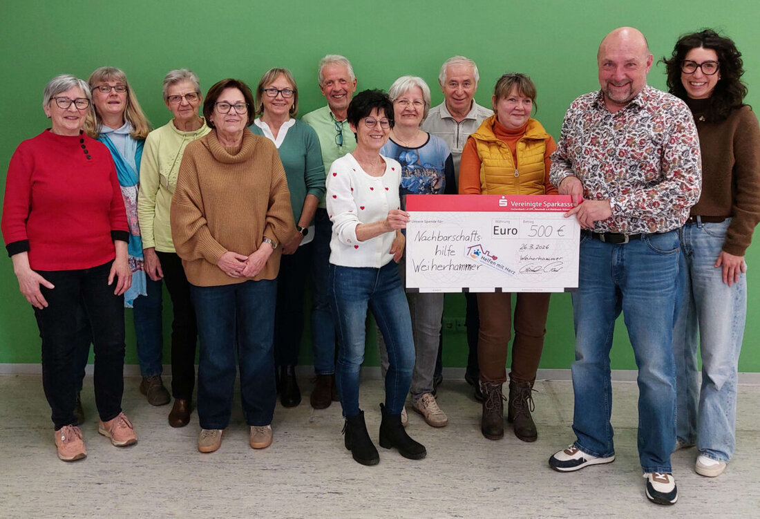 Weiherhammer. Ein starkes Zeichen für Bildung und gesellschaftliches Engagement setzten die Schulleitung der Grund- und Mittelschule Weiherhammer und die Nachbarschaftshilfe Weiherhammer am vergangenen Donnerstag. Mit einer Spendenübergabe an die Gruppe der ehrenamtlichen Lesepaten und -patinnen, die sich aus dem Helferkreis und weiteren Unterstützern zusammengefunden hat.