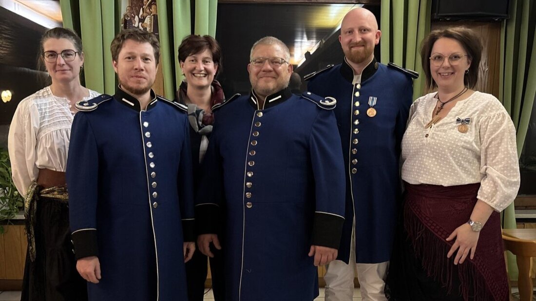 Neustadt/WN. Die Bürgerwehr hat einen neuen Vorsitzenden: Patrick Zeitler erhält das volle Vertrauen der Mitglieder. Nach einer zweijährigen Übergangsphase übergibt Helmut Fukerider sein Amt. 