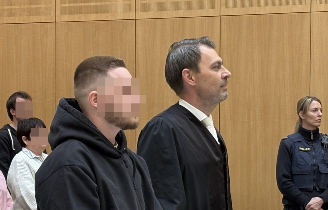 Weiden. Die volle Härte des Gesetzes: Die 1. Strafkammer am Landgericht Weiden hat einen Niederbayern (22) zu 10 Jahren Haft verurteilt. Er hatte bei einer Jugendfreizeit im Landkreis Neustadt/WN seine Freundin und einen Kumpel mit einem Messer verletzt. Das Gericht ahndet dies als zweifachen versuchten Mord.
