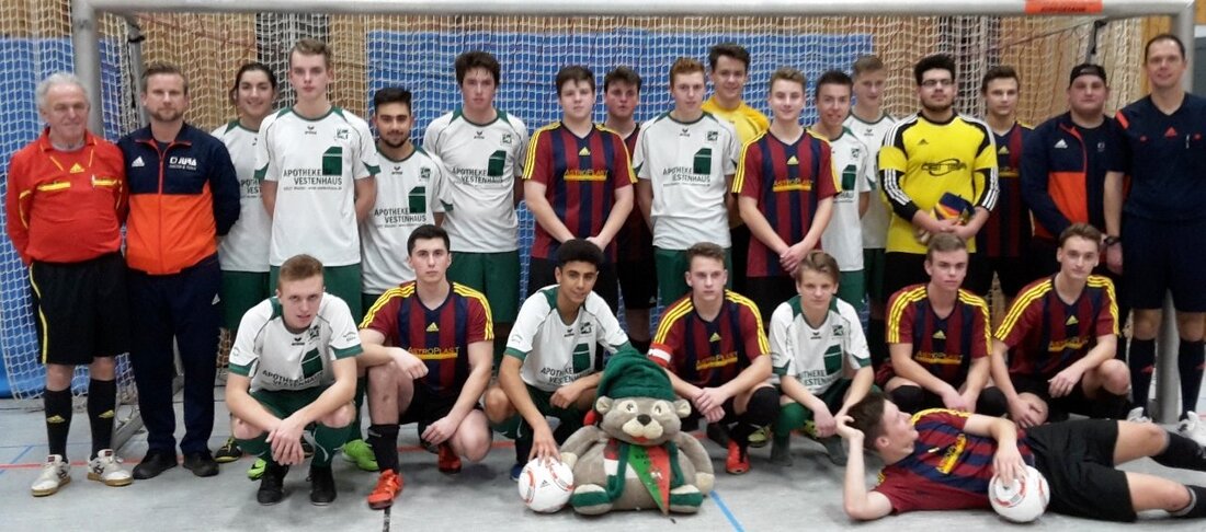 Grafenwöhr. Einen wahren Krimi boten die sieben A-Jugend-Teams zum Abschluss der Turnierwoche. Jedes der Endspiele musste im Elfmeterschießen entschieden werden. Zusammen mit den Bambinis der G-Jugend bestritten sie den letzten [&hellip;]