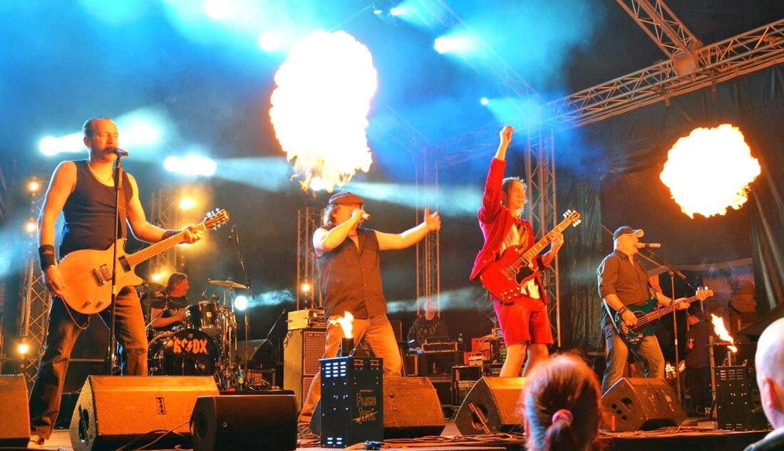 Weiherhammer/Mantel. Andere Bands spielen Stromgitarren – „AC/DX.“ dagegen leben jede Sekunde der puren Energie ihrer Vorbilder. Viele Worte gibt’s über die Lokalmatadoren wirklich nicht mehr zu verlieren: Das Programm, das die [&hellip;]