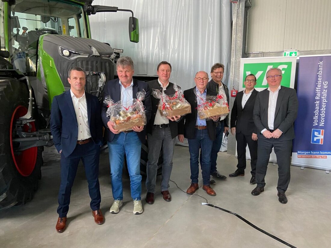 Mitterteich. Der AGRARTAG 2026 im neuen Technikzentrum war mit 250 Teilnehmenden restlos ausgebucht und zeigte die hohe Relevanz für die Region. Fachvorträge, Führungen und viel Austausch prägten die Premiere.