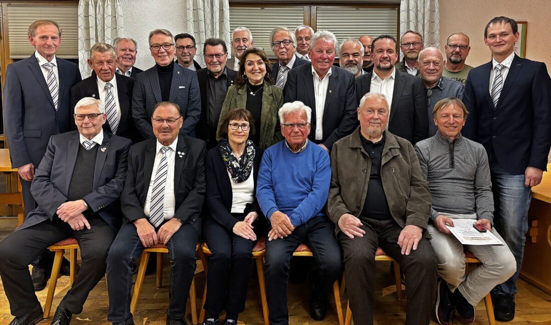 Weiden. Der Auto- und Motorradclub Weiden im ADAC ehrte bei der Jahreshauptversammlung verdiente Mitglieder und blickte auf ein herausragendes Jubiläumsjahr zurück.