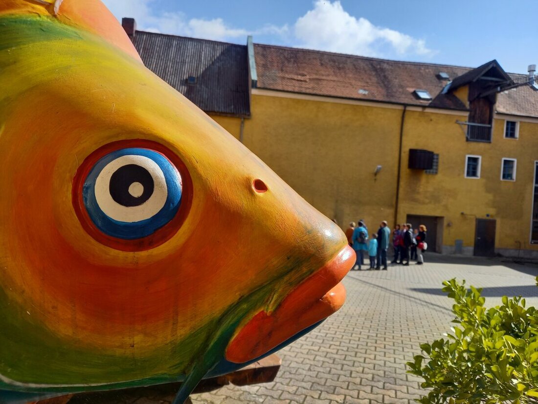 Tirschenreuth. Am 3. Juni 2025 stellt Dr. Uwe Brämick im Hoanfbartl das Projekt „TeichLausitz“ vor, das sich mit der nachhaltigen Bewirtschaftung von Teichen beschäftigt. Die Veranstaltung richtet sich an Interessierte aus dem Bereich der Teichwirtschaft und Fischerei.