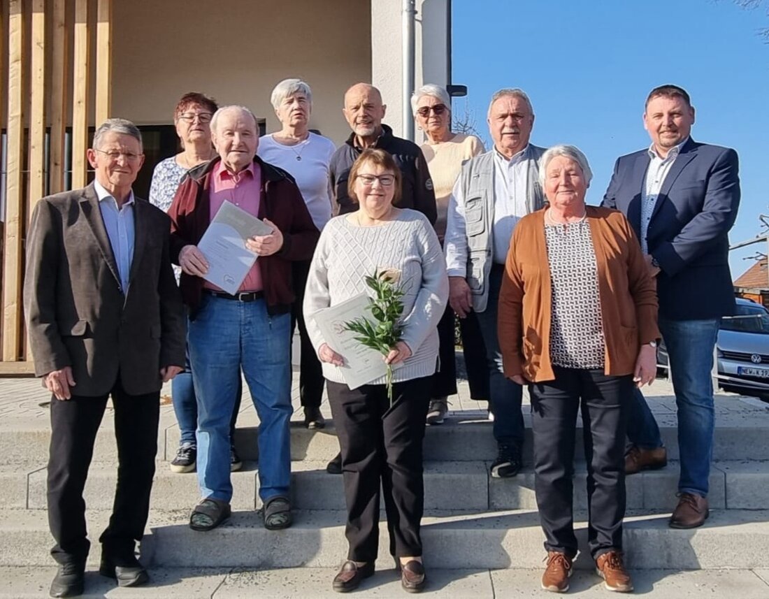 Störnstein. Die AWO Störnstein ehrte bei ihrer Jahreshauptversammlung langjährige Mitglieder und gab die Ausflugsfahrten für 2025 bekannt.