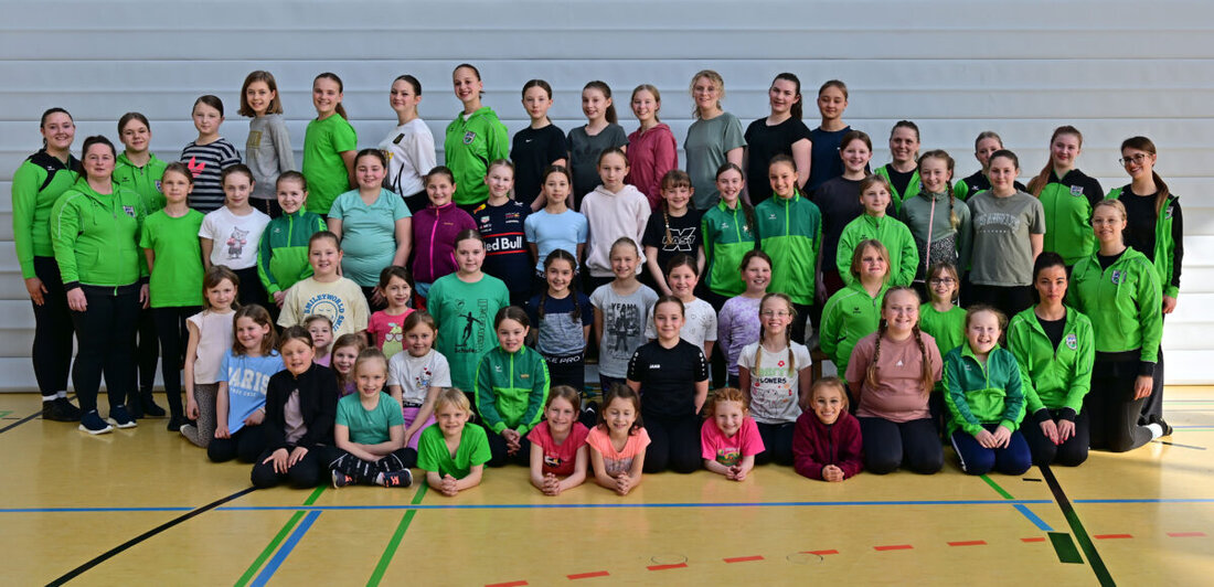 Oberviechtach. Unter dem Motto „Der Fasching wird im Sommer gemacht“ startet die AWO-Tanzgruppe Grün-Weiß in ihre 37. Saison. Auftakt in der Dreifachturnhalle; Training für sieben bis 14 montags um 17 Uhr offen.