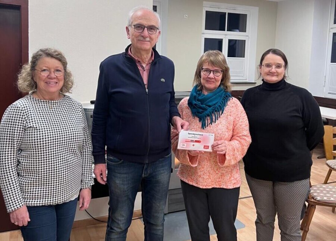 Pressath. Die AWO und der SPD Ortsverein unterstützen mit einer Spende von 500 Euro den Verein "Generationen Hand in Hand e.V.".  