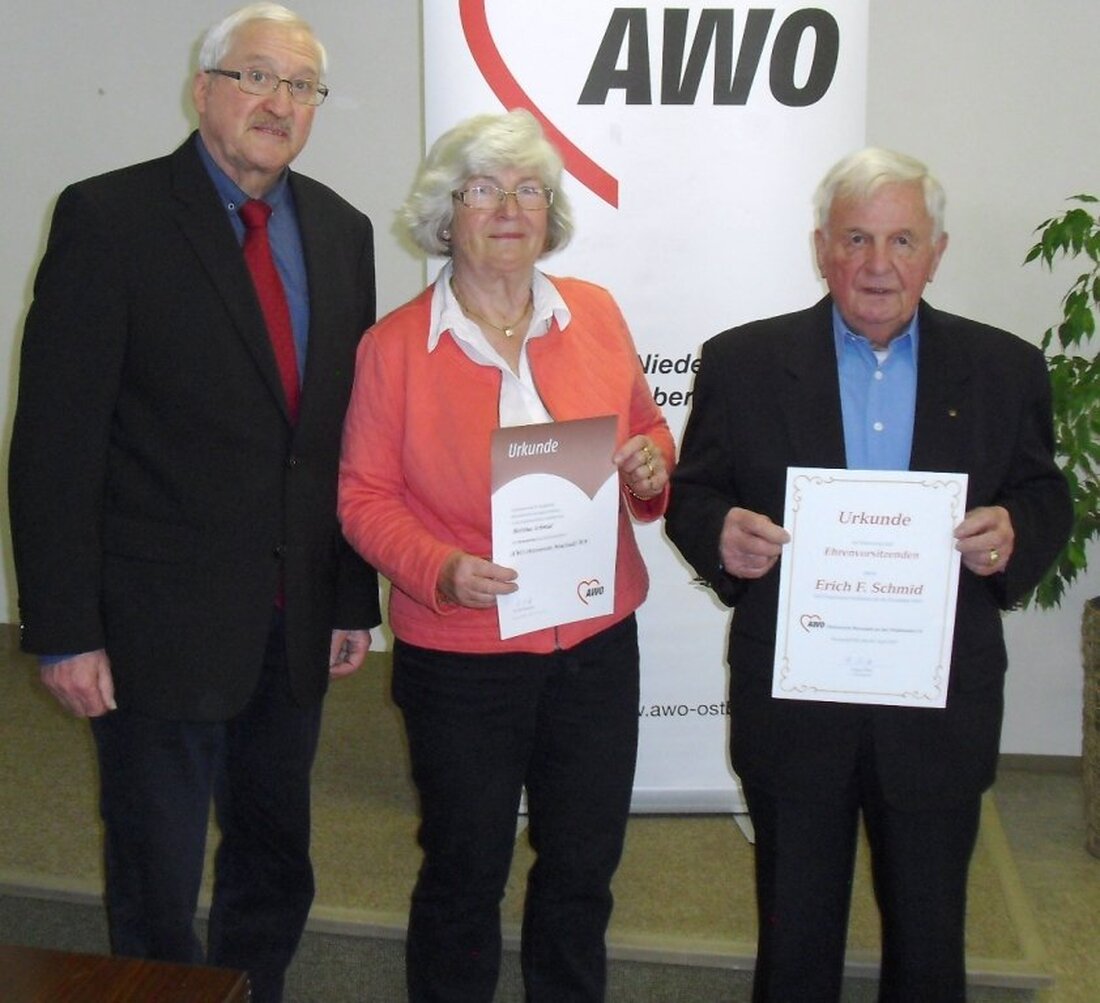 Neustadt/WN. Neben der Auszeichnung für 40-jährige Mitgliedschaft in der AWO wurde bei der Mitgliederversammlung Erich F. Schmid eine weitere Ehrung zuteil. AWO-Vorsitzender Franz Witt ernannte Schmid im Namen des Ortsvereins [&hellip;]