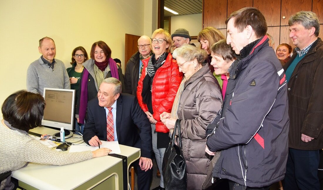 Weiden. Für das Volksbegehren Artenschutz &amp; Naturschönheit in Bayern – „Rettet die Bienen“ können Unterstützer seit dem 31. Januar unterschreiben. Rund eine Million Unterschriften sind nötig, um eine Änderung des [&hellip;]