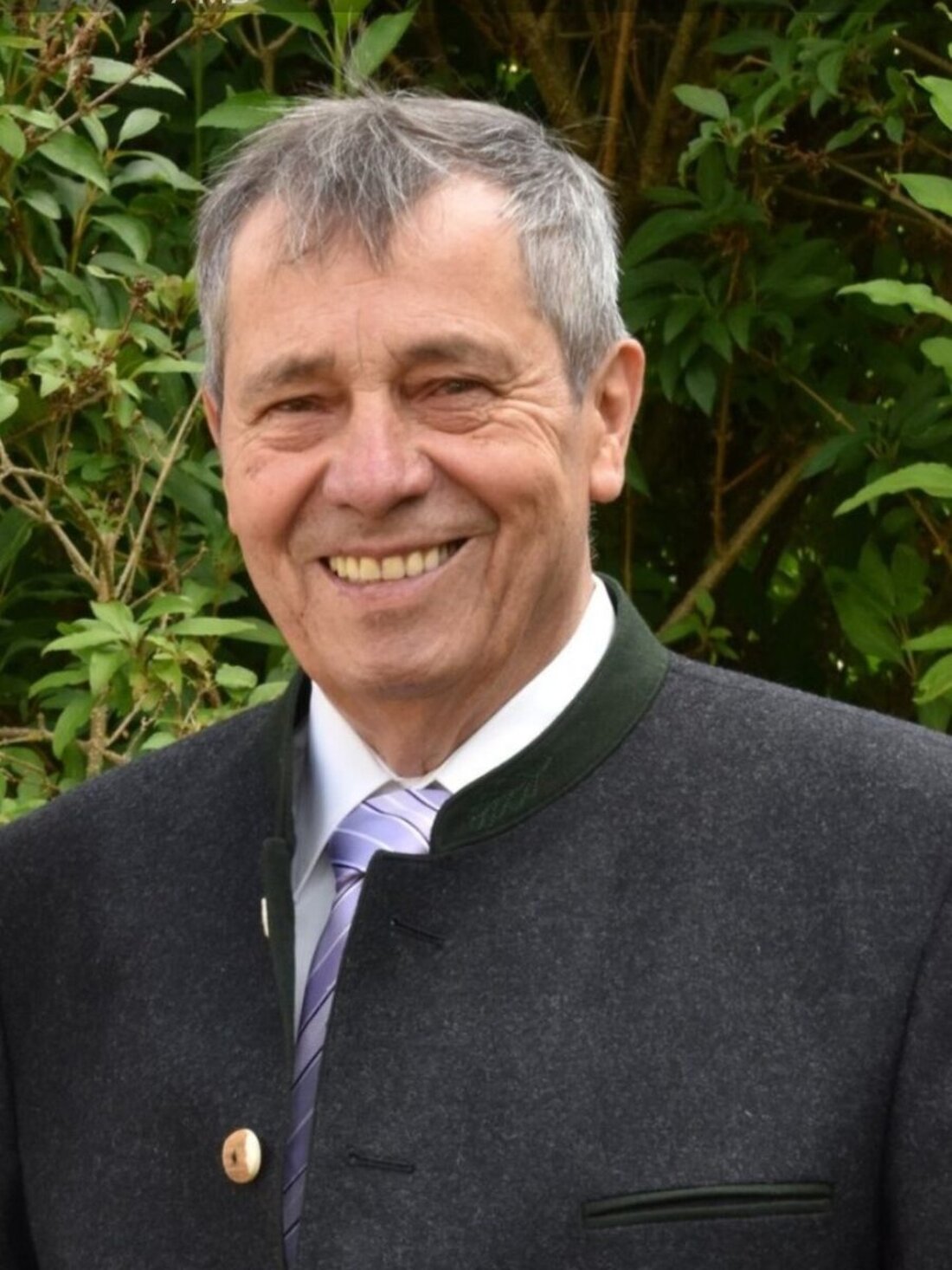 Wittschau. Karl Bodensteiner, geschätzt für sein Engagement in vielen Vereinen, ist nach längerer Krankheit am 13. Februar verstorben. Sein Leben war geprägt von Hilfsbereitschaft, beruflichem Engagement und familiärer Fürsorge.