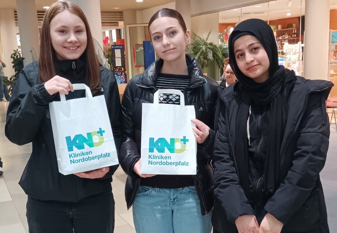 Weiden. Die achte Klasse der Mittelschule Pressath schnupperte beim Pflegetag im Klinikum in Pflegeberufe. Workshops von Hygiene bis Reanimation zeigten Perspektiven bei einem Arbeitgeber mit über 3.000 Beschäftigten.