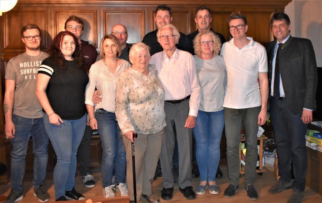 Grafenwöhr. Die Arbeiten der Bäcker, Hausmeister und Klärwärter sind ihm nicht fremd. Musik zählt zu seiner Lieblingsbeschäftigung und das Lachen der Kinder ist wie Musik in seinen Ohren. Nun feierte Adolf [&hellip;]