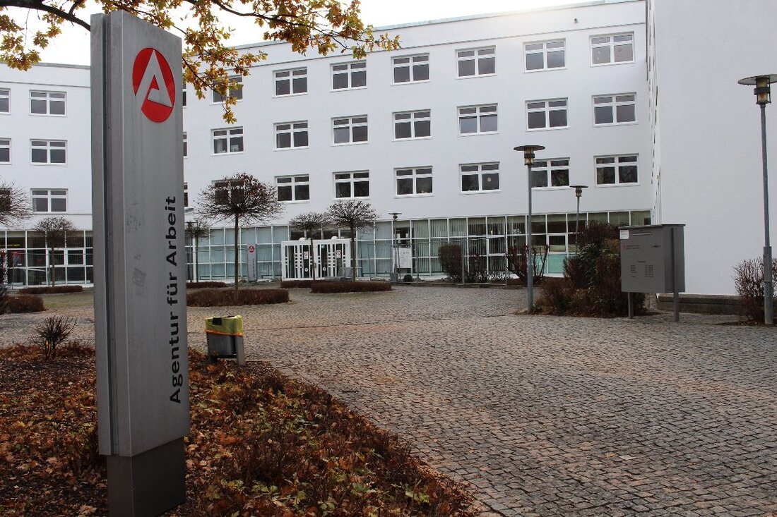 Nordoberpfalz. Der Arbeitsmarkt in der Region zeigt sich trotz Corona weiterhin stabil. So meldet die Agentur für Arbeit Weiden einen leichten Rückgang der Arbeitslosenzahl auf 4.319 Personen. Im Vergleich zur [&hellip;]