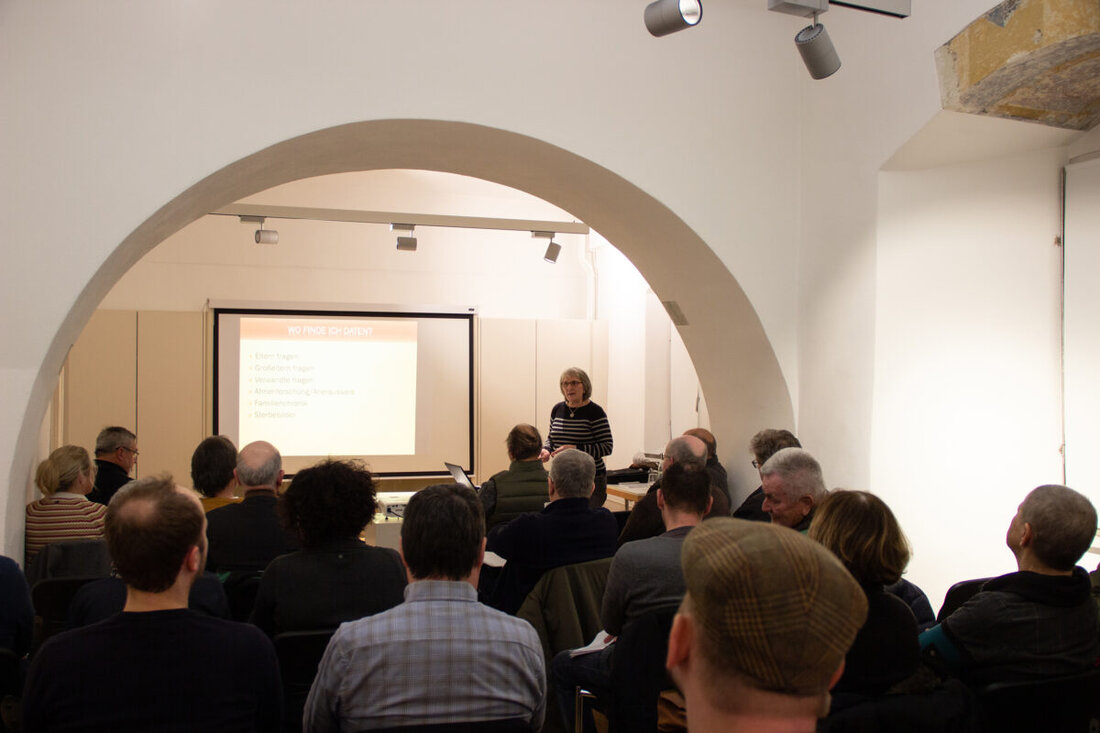 Burglengenfeld. Zahlreiche Besucher informierten sich im Oberpfälzer Volkskundemuseum über Ahnenforschung. Es gab Tipps für genealogische Recherchen und die Nutzung von Archiven.