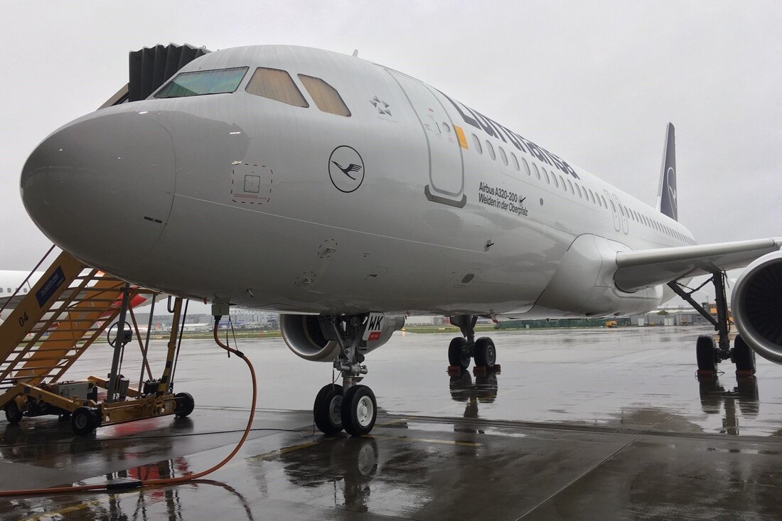 Weiden. Höhenflüge in “Weiden in der Oberpfalz” – und zwar im wahrsten Sinne: Der neue Lufthansa-Airbus trägt diesen Namen.  Beim nächsten Flug mit der Lufthansa solltest du auf das Flugzeug [&hellip;]