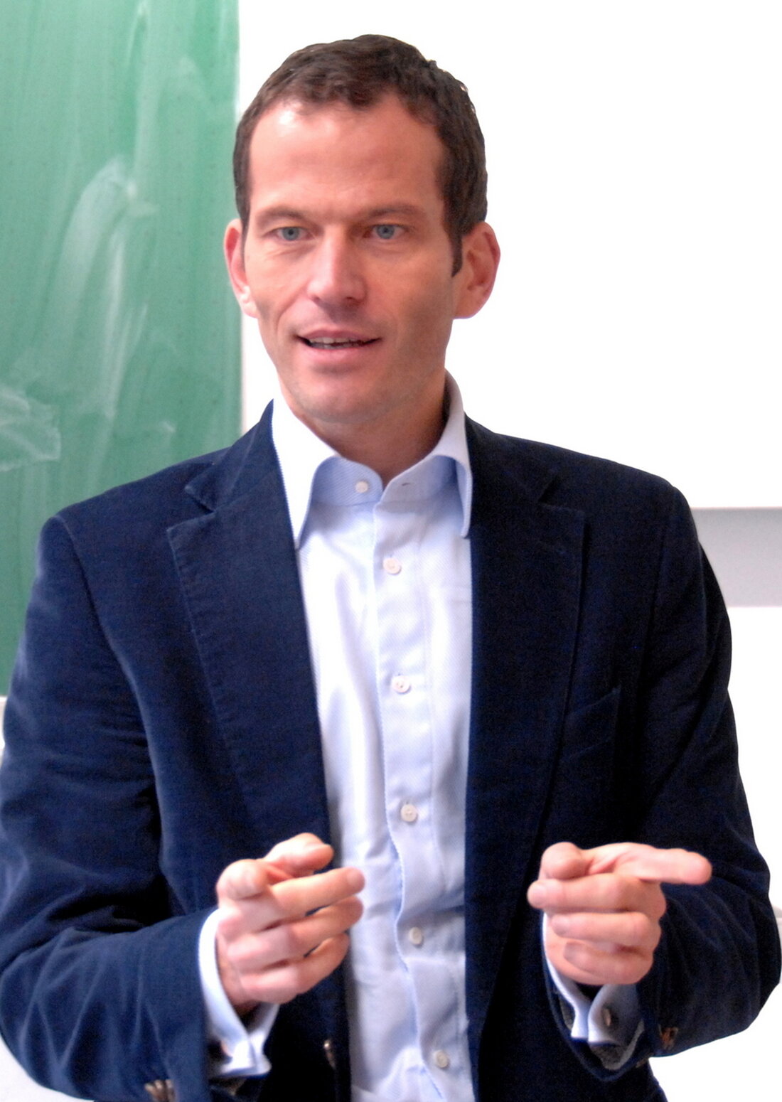 Weiden/Berlin. Wie heute berichtet hat der Stern einen Artikel veröffentlicht, in dem er dem Bundestagsabgeordneten Albert Rupprecht unterstellt, Gelder für Berlinfahrten für Parteiarbeit zu nutzen. Jetzt hat der Politiker gegenüber [&hellip;]