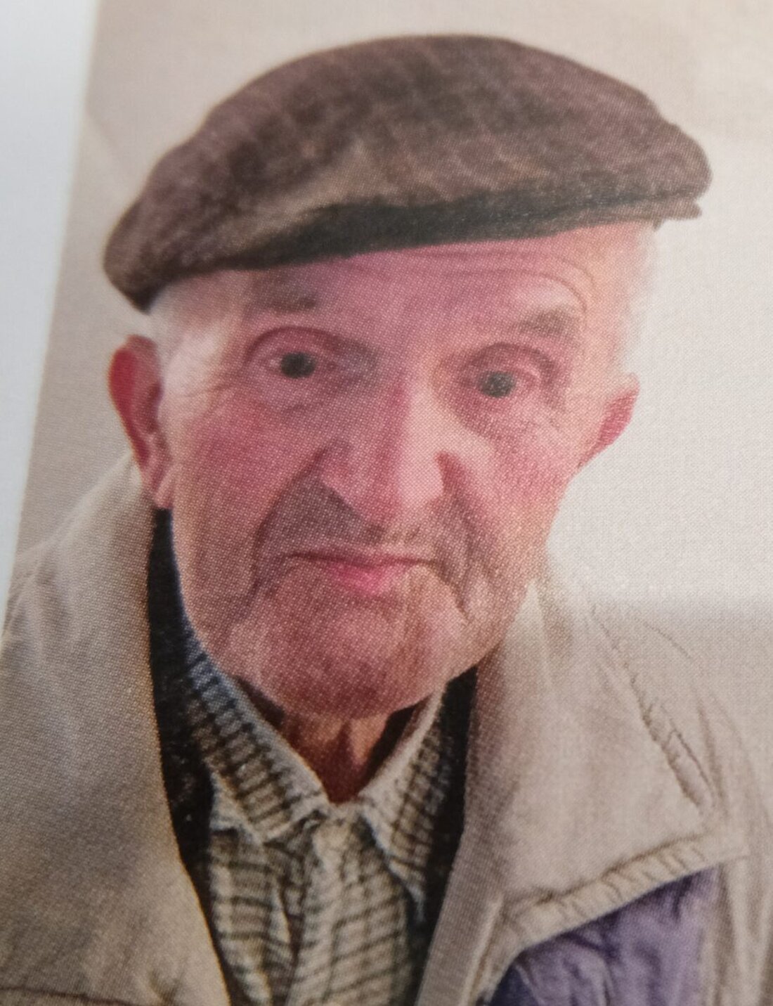 Floß. Alfred Jakob geht nach mehr als 50 Jahren gewissenhaften Dienstes als Friedhofswärter in den Ruhestand. Sein Engagement und die enge Zusammenarbeit mit der Kirchengemeinde haben die Friedhofsanlage maßgeblich geprägt.