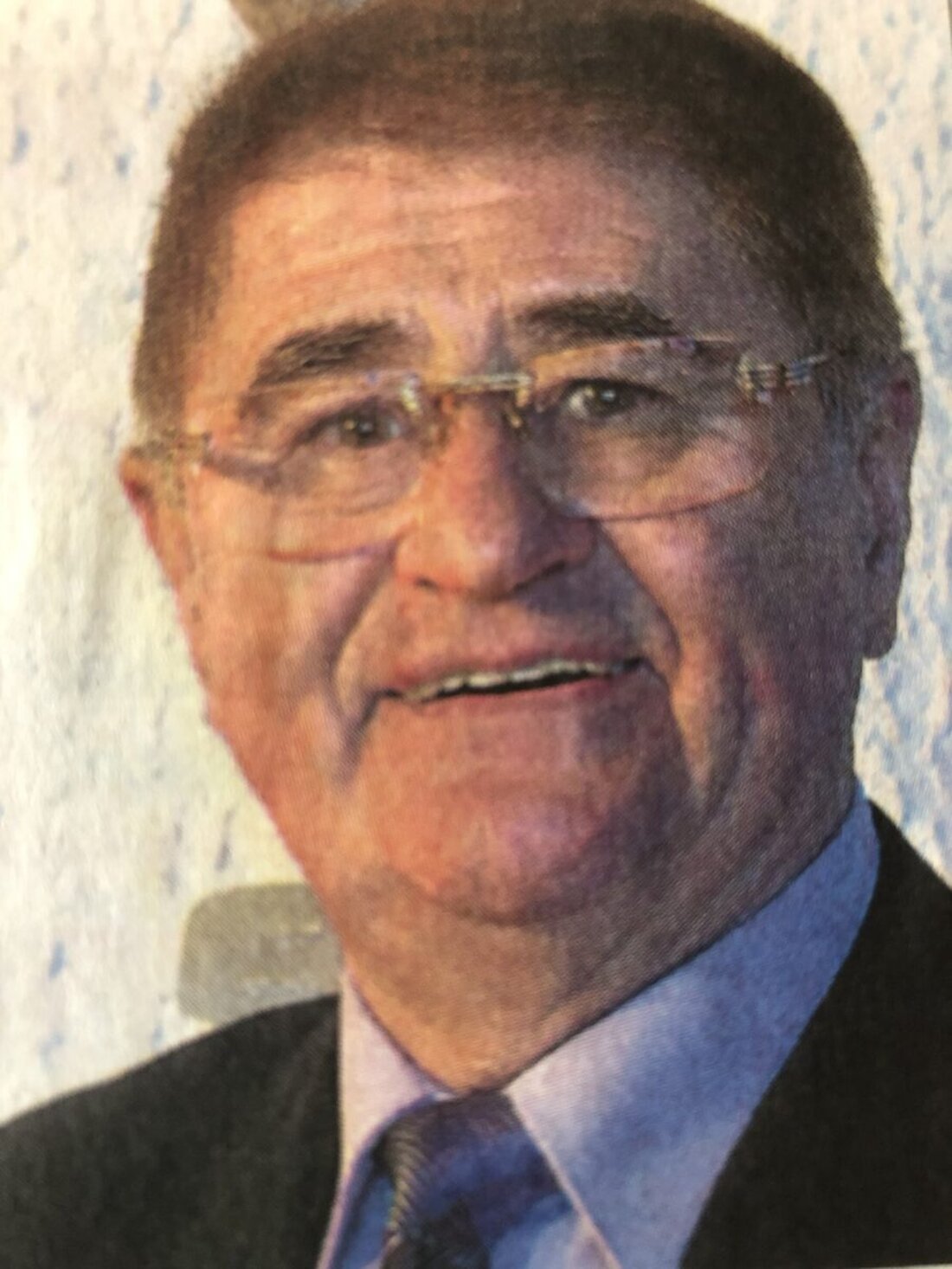 Amberg-Sulzbach. Die SPD trauert um Franz Kick, der am 1. April 2025 mit 88 Jahren starb, früher SPD-Vorsitzender in Sulzbach und engagiertes Gemeindemitglied war. Er erhielt mehrere Auszeichnungen und war besonders in der Faschingsgesellschaft "Knappnesia" aktiv.