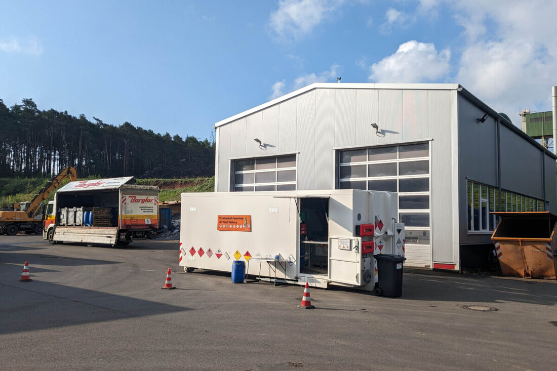 Amberg. Am 28. Juni 2025 findet von 8 bis 12.30 Uhr die Problemmüllsammlung im Wertstoffhof im Industriegebiet Nord statt. Gebühren fallen für bestimmte Abfallarten wie Altöl und Autobatterien an.