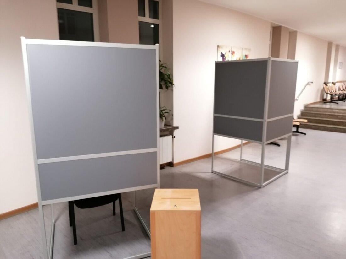 Amberg. Am Montag, beginnt in Amberg der Versand der bisher angeforderten Briefwahlunterlagen. Aktuell sind rund 8.500 Briefwahlanträge zur Bearbeitung registriert.