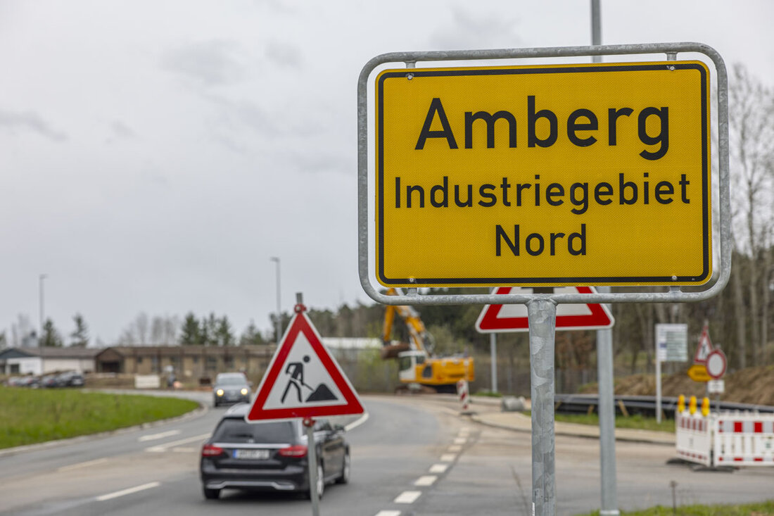 Amberg. Der Gutachterausschuss veröffentlicht neue Bodenrichtwerte zum Stichtag 1. Januar 2026 und legt den Grundstücksmarktbericht 2024/2025 vor. Der Markt bleibt robust; gefragt sind Neubauwohnungen, Bestandspreise sinken.