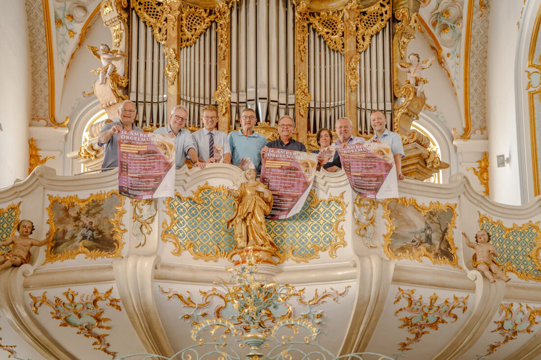 Amberg. Die 14. Amberger Orgelmusikreihe startet am 5. Juli mit 12 kostenlosen Konzerten in der Schulkirche, Spenden sind erwünscht. Bis zum 20. September bieten international renommierte Musiker einzigartige 30-minütige Orgelkonzerte.