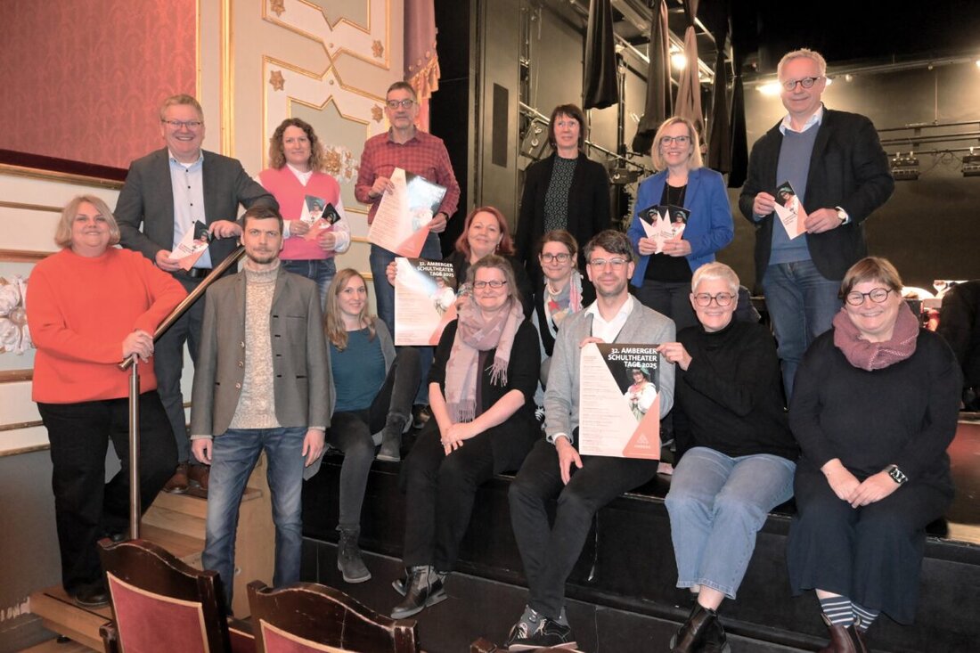 Amberg. Die 32. Schultheatertage beginnen mit einer Auftaktveranstaltung am 21. Februar im Stadttheater, gefolgt von Aufführungen verschiedener Schultheatergruppen bis Juli. Die Veranstaltung wird unterstützt von der Sparkasse Amberg-Sulzbach und bietet einen bunten Mix aus Kreativität und Teamgeist.