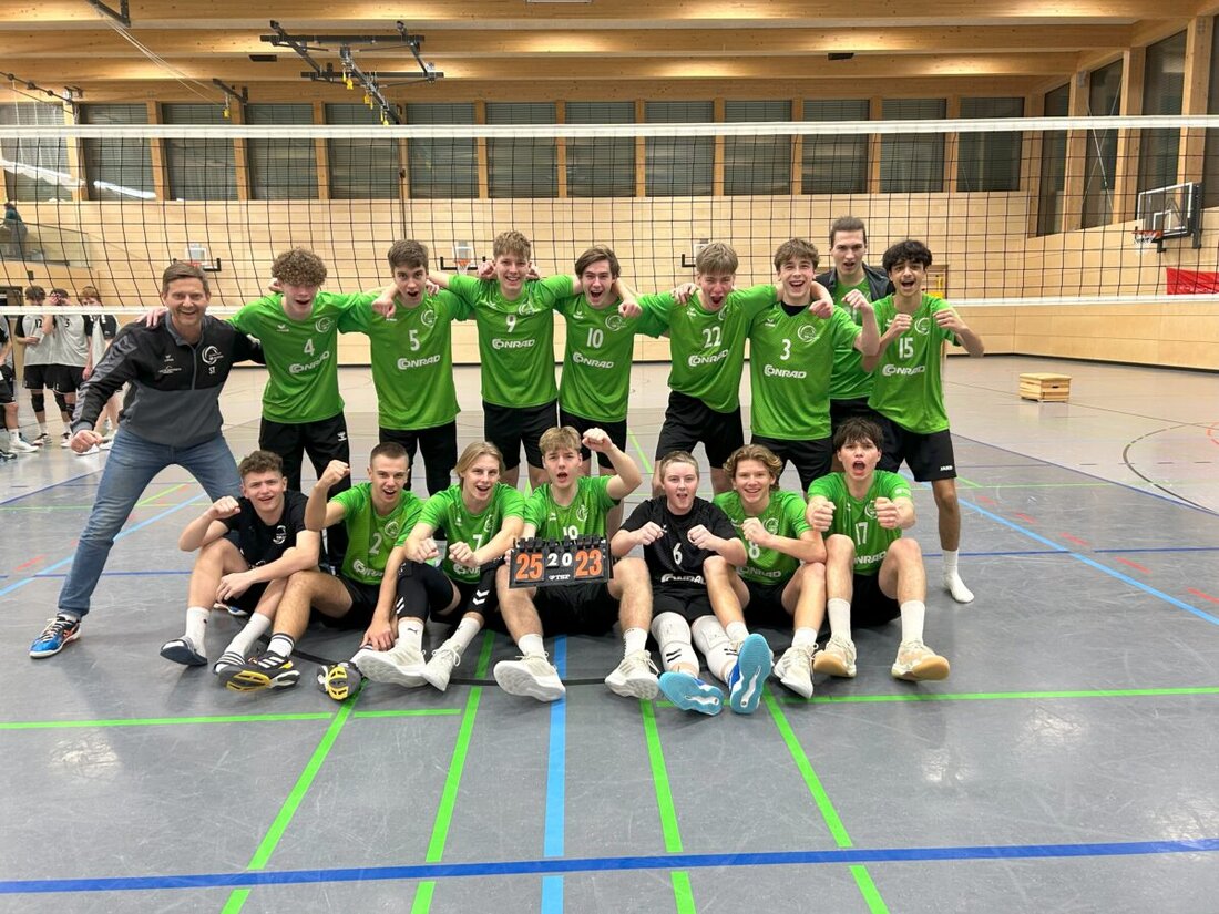 Amberg. Der Volleyball-Nachwuchs des VCDJK Amberg gewann zwei Titel bei den Oberpfalz-Meisterschaften und sicherte sich drei Plätze für die Nordbayerischen Meisterschaften. Die U 13 und U 20 Teams zeigten herausragende Leistungen.
