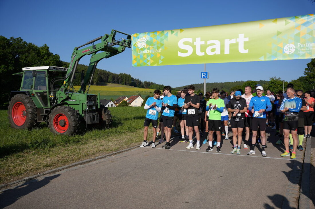 Schwandorf. Ab sofort ist die Anmeldung für den Landkreislauf geöffnet, der am 27. Juni 2026 startet. Von Reuting bei Fischbach bis Pertolzhofen sind Teams, Läufer und Nordic Walker willkommen.