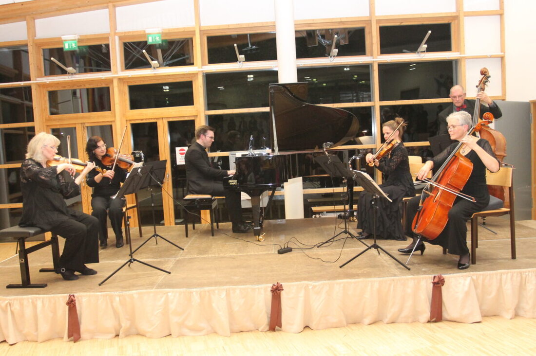 Vohenstrauß. Das Arte Ensemble begeisterte am 19. Oktober in der Aula der Realschule mit Werken von Dvořák und Schubert, gefeiert mit Standing Ovations.