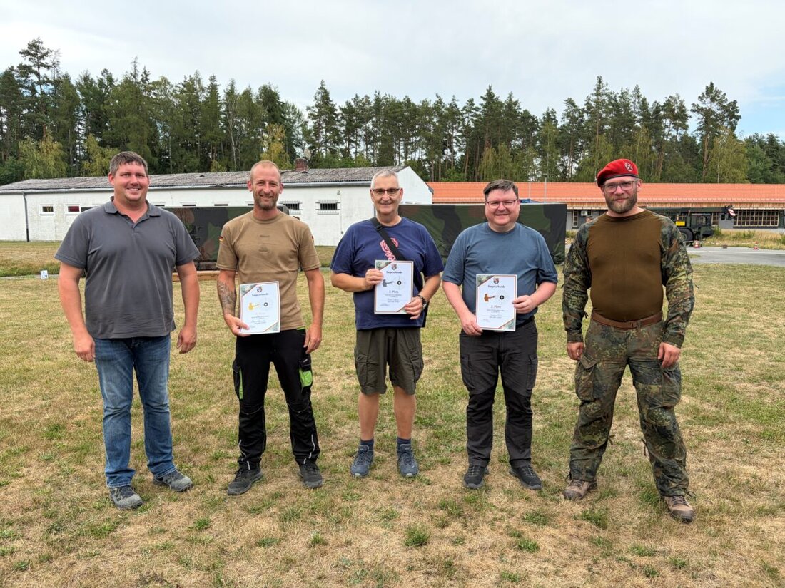 Weiden. Auf der Standortschießanlage traf die erste Batterie des Panzerartilleriebataillons 375 beim Gästeschießen auf ihre Patengemeinde Irchenrieth und brachte rund 30 Gemeindevertreter mit Soldatinnen und Soldaten zusammen.