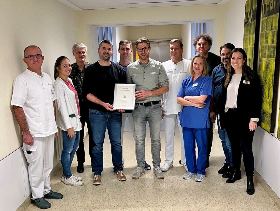 Burglengenfeld. Die Asklepios Klinik im Städtedreieck wurde erstmals mit dem Gold-Zertifikat der "Aktion Saubere Hände" ausgezeichnet, was das hohe Hygienemanagement der Klinik bestätigt.