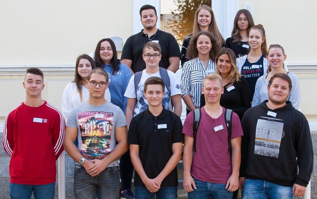 Weiden. 15 neue Azubis starten bei der BHS tabletop AG ins Berufsleben. Kräftig gelernt wird jetzt an den Standorten Schönwald und Weiden.  15 junge Menschen haben heute ihre Ausbildung bei [&hellip;]