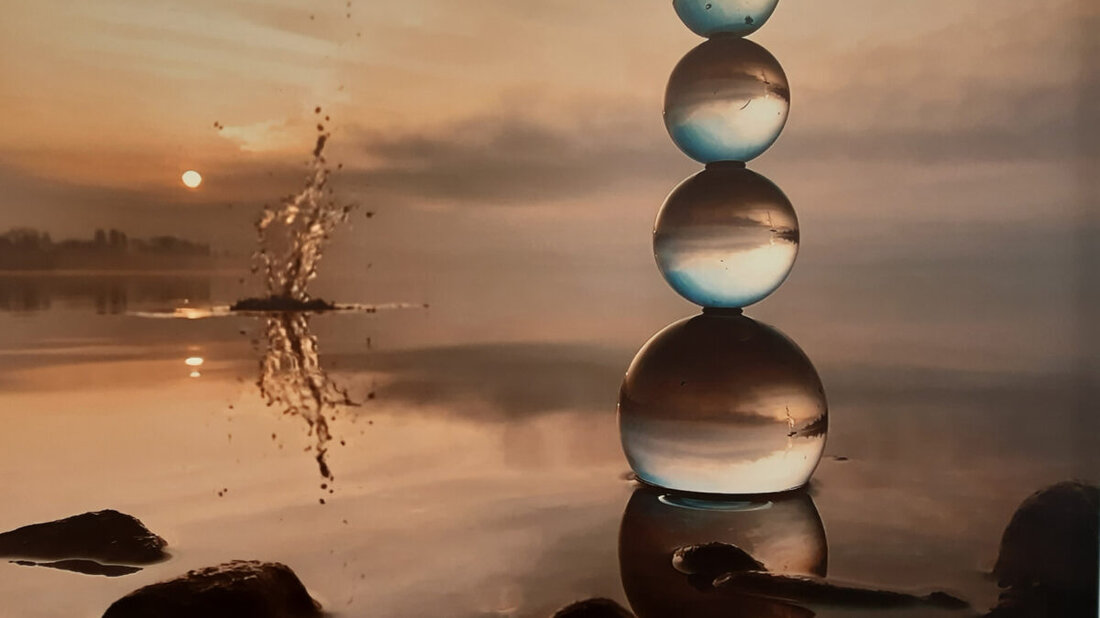 Bad Neualbenreuth. Die Fotoausstellung von Claudia Specht ist bis zum 5. Juli 2025 kostenlos im Kurmittelhaus Sibyllenbad zu sehen. Ihre Werke fangen einzigartige Lichtstimmungen und Landschaften ein.