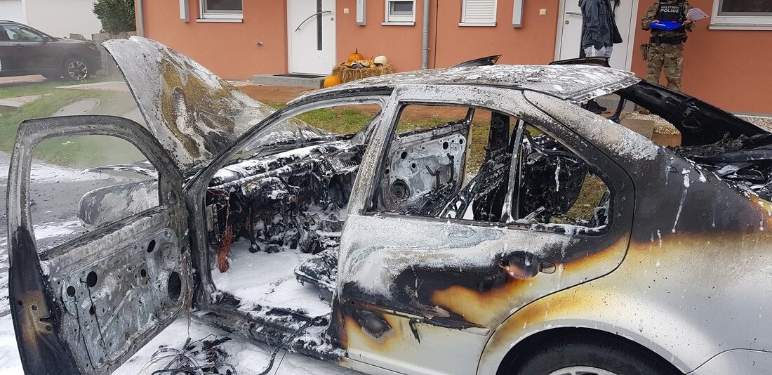 Netzaberg/Eschenbach. Feuerwehreinsatz am Netzaberg – ein Auto ist komplett zerstört.  Am Samstagmittag hat am Netzaberg gegen 12:30 Uhr ein Auto Feuer gefangen, der Wagen ist völlig ausgebrannt. Die genaue Ursache [&hellip;]