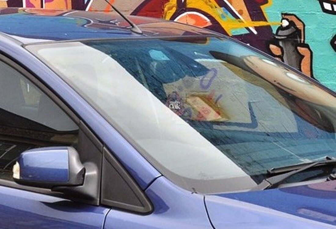 Weiden. Ein Auto-“Lackierer” der besonderen Art treibt derzeit in Weiden sein Unwesen.  Erst vor kurzem besprühte ein Unbekannter das Auto eines Weideners mit einer Lackfarbe. Wie die Polizei Weiden jetzt [&hellip;]