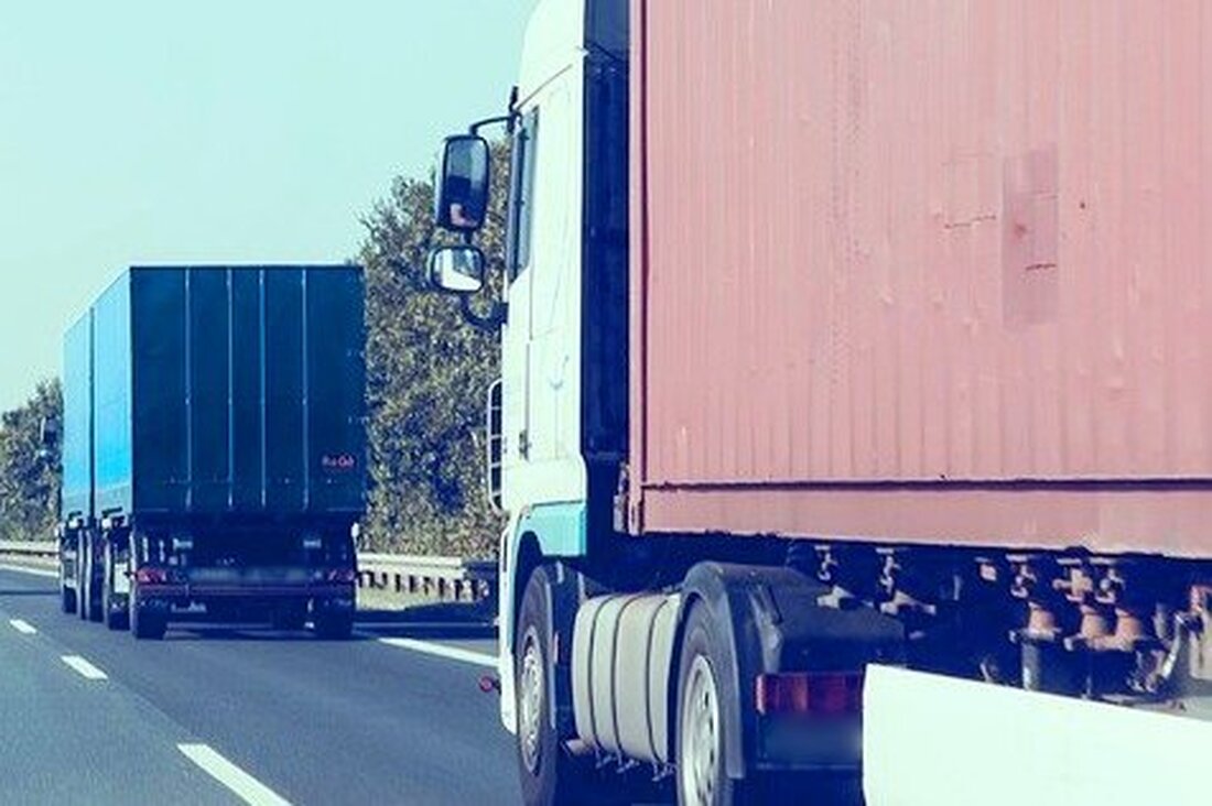 Pechbrunn. Nach einer Unfallflucht in der Bahnhofstraße sucht die Polizei Zeugen.