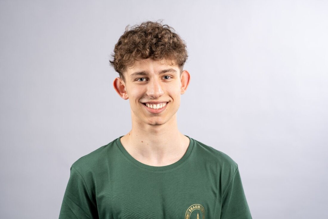 Nittenau. Große Freude im Brauhaus Nittenau: Der Auszubildende Simon Schnüll hat bei der Deutschen Meisterschaft des Brauer- und Mälzer-Handwerks den Bundessieg errungen. Damit zählt er offiziell zu den besten Nachwuchshandwerkern Deutschlands.