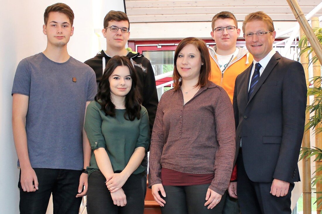 Waldsassen. Am 1. September sind in der 4you Promotion GmbH Werbeagentur in Waldsassen gleich vier neue Auszubildende in das Berufsleben gestartet. “Wir freuen uns auf die neuen Teammitglieder und deren Unterstützung bei [&hellip;]