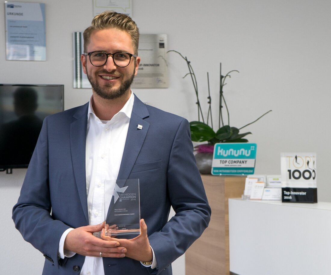 Altenstadt/WN. Nach dem Innovationspreis und der Aufnahme in die Top 100 nahm BAM Geschäftsführer Marco Bauer am Mittwochabend schon die nächste Auszeichnung für sein Unternehmen entgegen – und strahlte bei der [&hellip;]