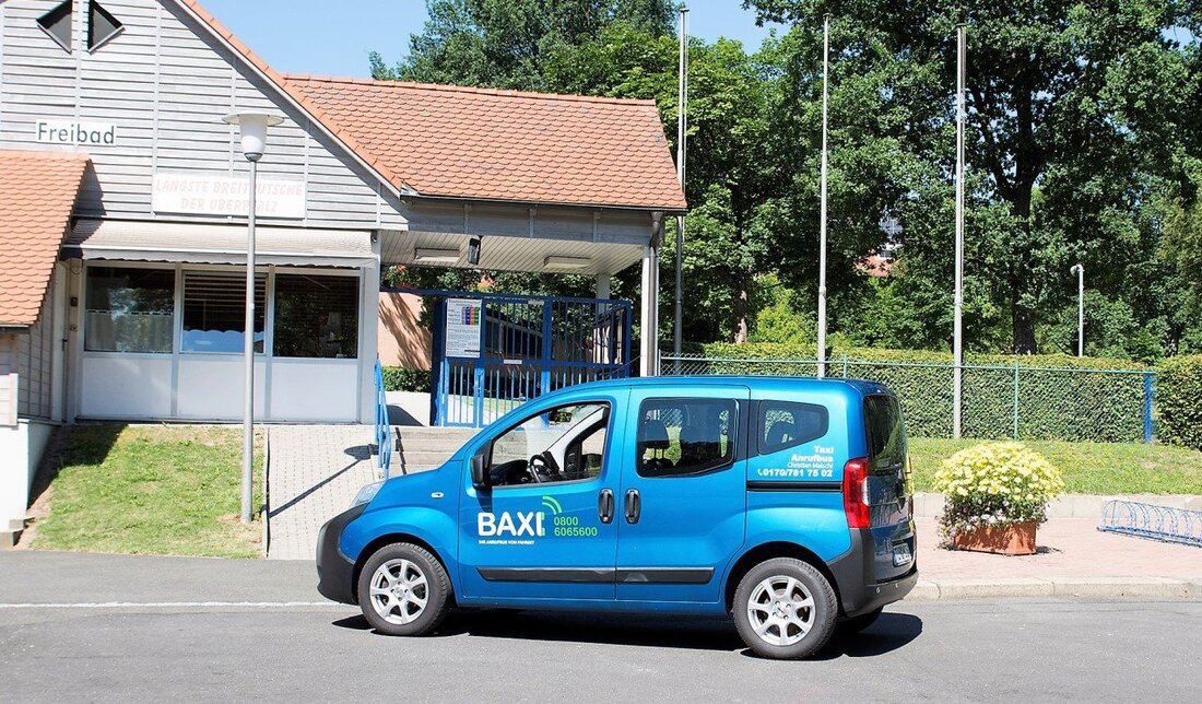 Tirschenreuth. Auf 18 Linien sind die BAXIs im Landkreis Tirschenreuth unterwegs und fahren die verschiedensten Orte an. Die Fahrgastzahlen steigen stetig an und die Menschen nehmen den flexiblen Anrufbus gern in [&hellip;]