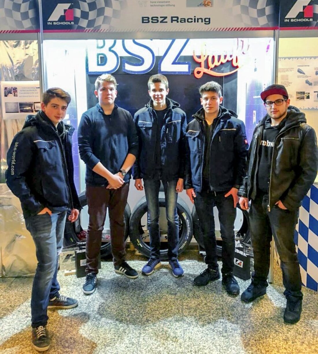 Wiesau/Weiherhammer. Das Team BSZ-Racing des Beruflichen Schulzentrums Wiesau, allesamt angehende Produktionstechnologen, hat sich im Wettbewerb „F1 in schools“ den Landesmeistertitel gesichert und damit für die Teilnahme an der Deutschen Meisterschaft [&hellip;]