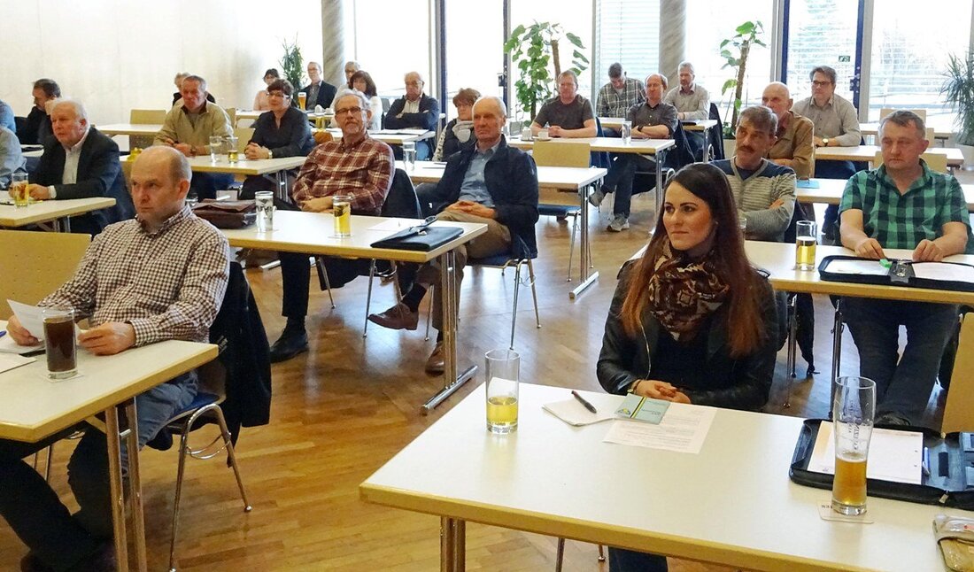 Neustadt/WN/Weiden. „Steuern und Finanzen“ sind heutzutage für Sportvereine ganz wichtige Themen. Umso erfreulicher war die große Resonanz, auf die der kostenlose Abendworkshop des Kreises Neustadt/WN-Weiden des Bayerischen Landes-Sportverbandes (BLSV) stieß. [&hellip;]