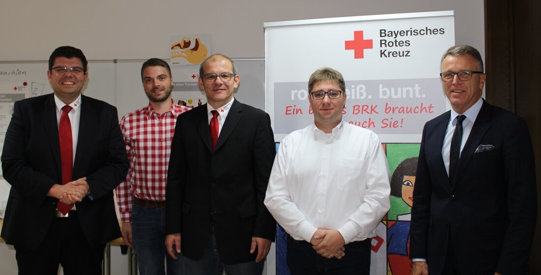 Tirschenreuth. Seit dem 03. Oktober ist es amtlich, denn da wurde der Kooperationsvertrag zwischen Tschechien und Bayern in Karlsbad unterzeichnet. Damit ist der Grundstein für den “grenzüberschreitenden Rettungsdienst” gelegt. Die [&hellip;]