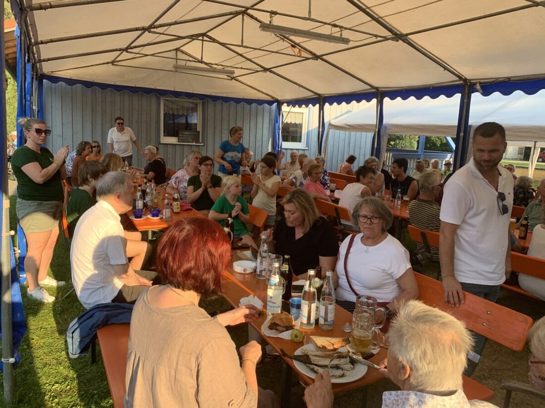 Altenstadt. Beim Sommerfest der Betriebssportgemeinschaft Beyer & Co dominierte die Reha-Vital-Sportgruppe 1 das Hobby-Stockturnier.