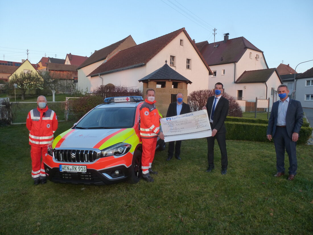 Kaltenbrunn. Von einer sinnvollen Investition sprach der Weiherhammerer Geschäftsstellenleiter Dominik Pritzl bei der Übergabe eines 2000-Euro-Spendenschecks an die Helfer vor Ort (HvO) für das neue Einsatzfahrzeug. Von Siggi Bock Die [&hellip;]