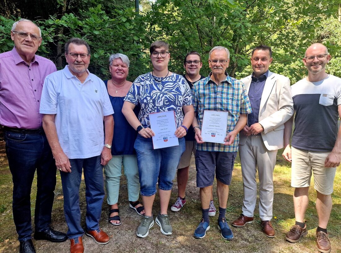 Weiden. Mit einem stimmungsvollen Sommerfest am Schießlweiher dankte der Behinderten- und Vitalsportverein seinen Mitgliedern und Ehrenamtlichen und ehrte Langjährige. Auch sportlich gab es Grund zum Jubel. DM-Titel im Kegeln.