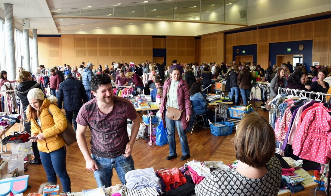 Neustadt/WN. Bekleidung, Spielsachen, Schuhe – beim vierten Baby- und Kinderflohmarkt der Krabbelgruppe hatten die Besucher eine noch nie dagewesene Auswahl. Schon vor der Eröffnung um 14 Uhr hatte sich vor [&hellip;]