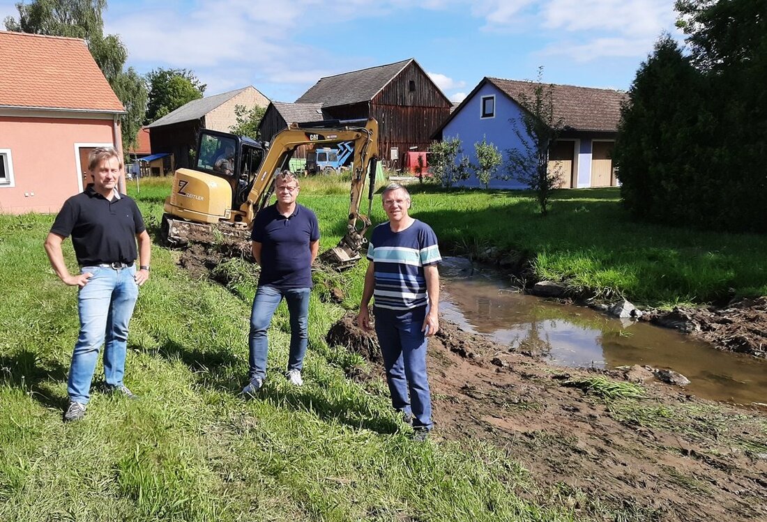 Parkstein/Hammerles. Der Bachlauf in Hammerles ist fast vollständig zugewachsen. Jetzt soll der Bach renaturiert und so wiederhergestellt werden.  Der Wasserlauf wird gereinigt und das Kiesbett erneuert, damit das Wasser wieder [&hellip;]