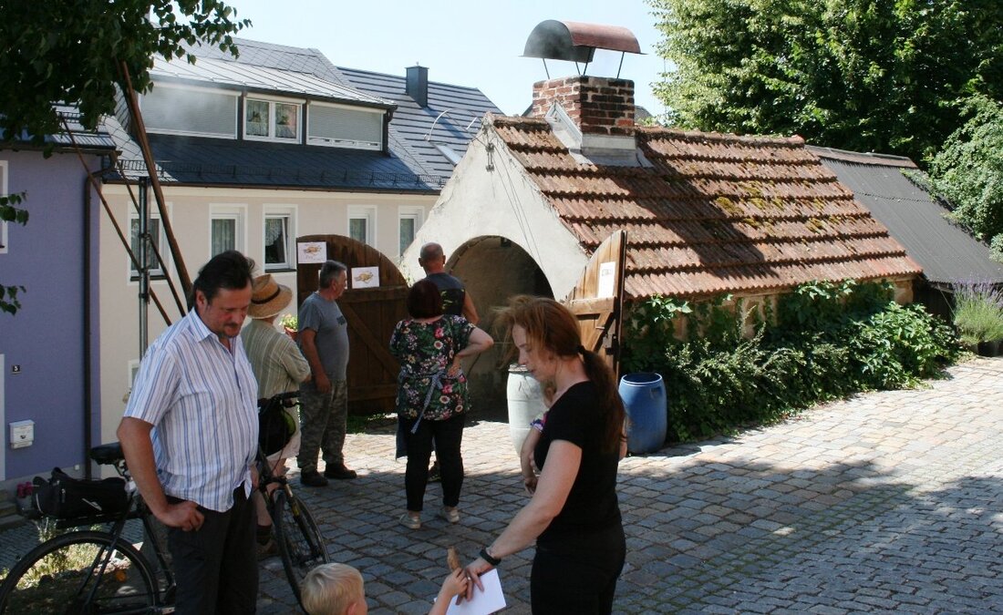 Eschenbach. Ein Backofen-Jubiläum das einem die Tränen in die Augen treibt. Nicht nur wegen der langen Geschichte – sondern hauptsächlich wegen der vielen Zwiebeln.  Von Hubert Schmidt  80 Jahre Backofen: [&hellip;]